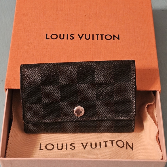 Louis Vuitton Handbags - Louis Vuitton Black Damier Canvas 6 Key Holder